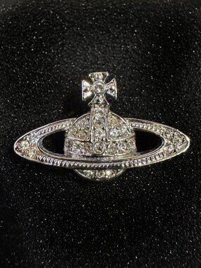 Vvienne Westwood Tie/Lapel pin